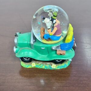 Vintage Disney Store Small Goofy Toontown Green Car Snowglobe